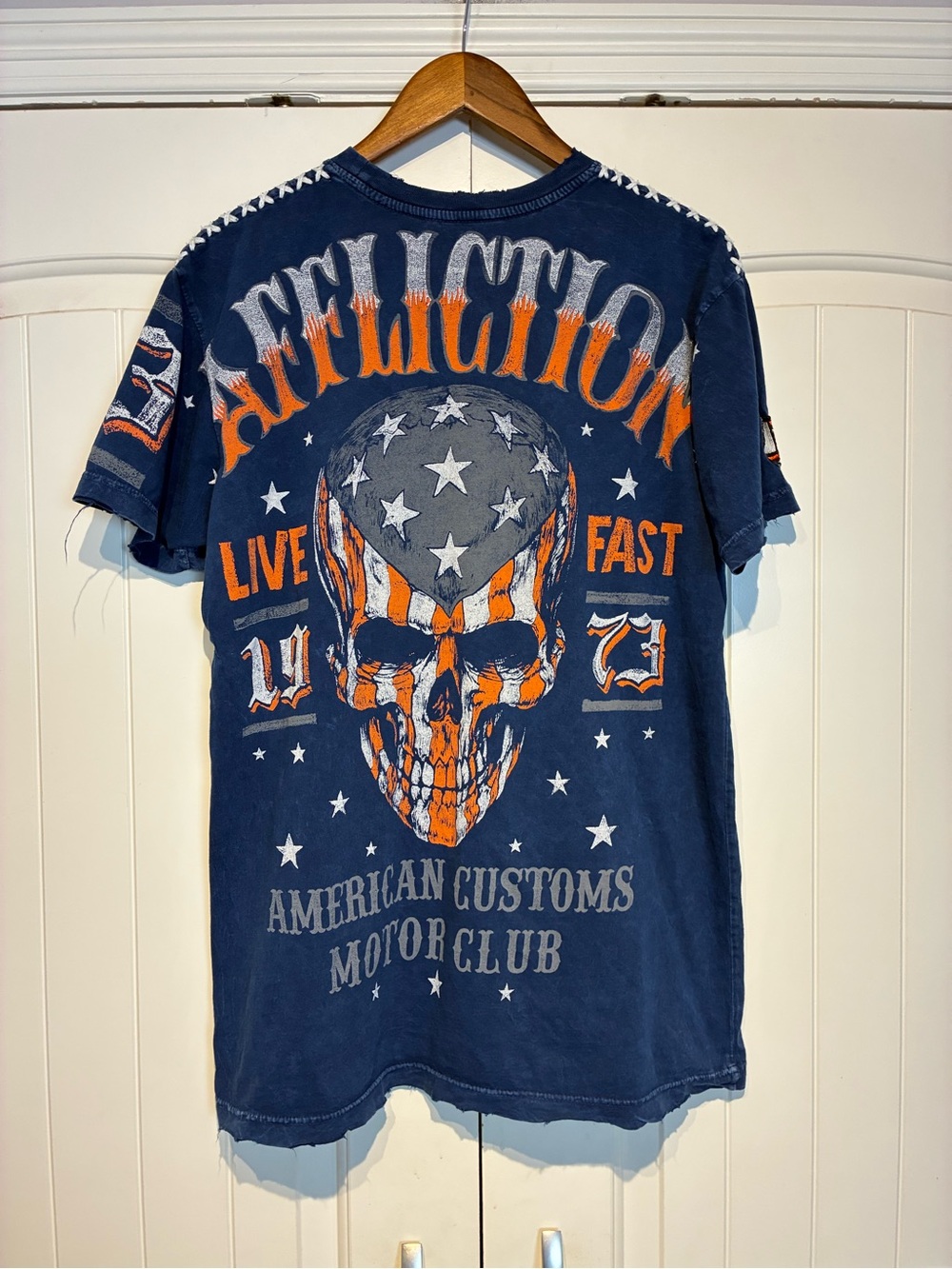Affliction Tee Size XL